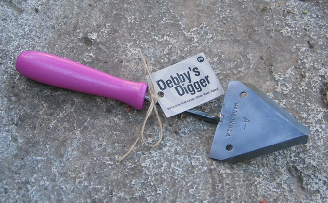 Debby's Digger © 2008 Patent Pending Image02